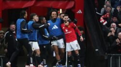 Satu Kemenangan Lagi, Fans MU Ini Akhirnya Bisa Potong Rambut: Kemenangan atas Tottenham dan Peristiwa Menarik