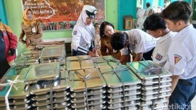 “Indikator Politik: 72,8% Publik Puas dengan MBG, Mayoritas Gen Z”