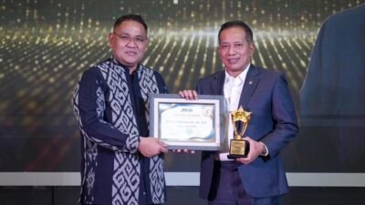 Menteri Koperasi Ferry Juliantono Raih Golden Leader Award, Gelorakan Inovasi Koperasi!