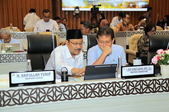 **Mensos Tegaskan Realokasi PBI JKN untuk Keadilan Akses Kesehatan: Transformasi Data untuk Masyarakat Rentan**