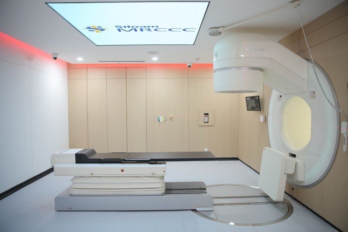 MRCCC Siloam Operasikan CT-LINAC Pertama di ASEAN: Keunggulan dan Manfaat bagi Pasien