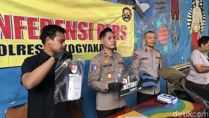 Pemberani! Mahasiswi Yogya Tegakkan Kebijaksanaan dengan Menumbangkan Penjambret HP