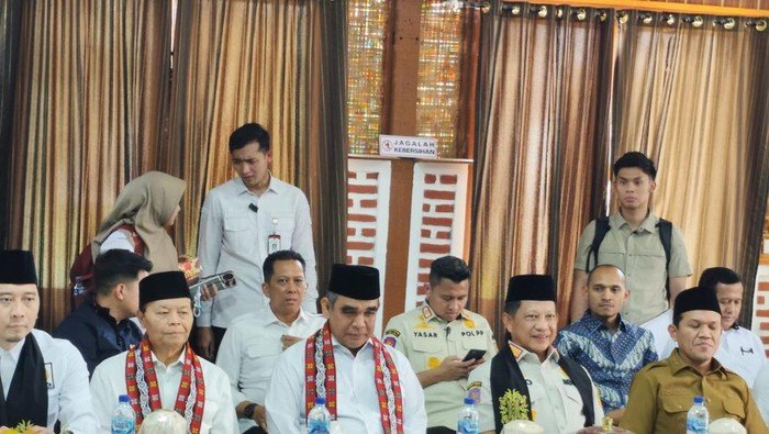 **Kunjungi Pesantren di Aceh, Muzani Ajak Semua Optimis Pulih Usai Bencana**
