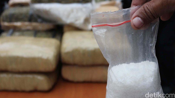 **Bareskrim Bongkar Jaringan Narkoba Transnasional, 14,7 Kg Sabu Rastra Disita**