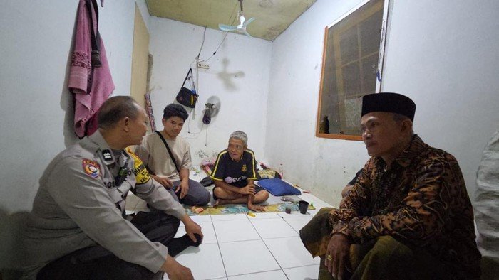 Pihak Warung Bakso Minta Maaf Buntut Usir Kasar Pensiunan Guru di Jakut: Tantangan Etika dan Kebijakan