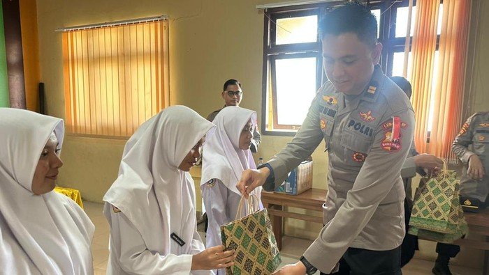 **22 Mahasiswa STIK Angkatan 83 Implementasikan Misi Kemanusiaan di Aceh Utara**