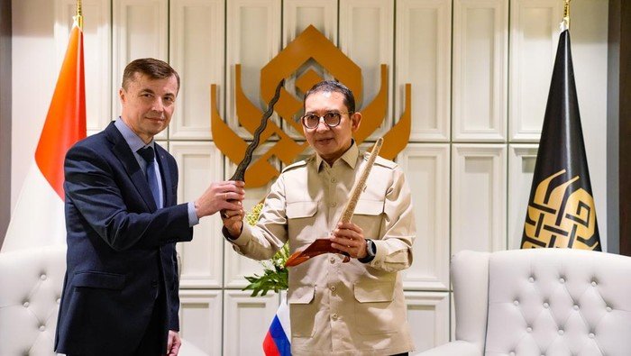 **Menbud & Dubes Federasi Rusia Gelar Pertemuan Strategis untuk Kuatkan Kerja Sama Budaya**