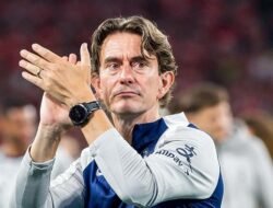 Tottenham Hotspur Pecat Thomas Frank, Revolusi Besar di White Hart Lane!