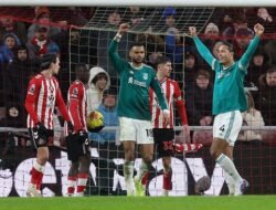 “Gol Van Dijk Menyelamatkan Liverpool dari Kebuntuan di Sunderland”