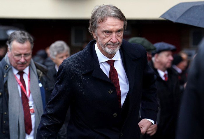 Sir Jim Ratcliffe Nggak Masalah Nggak Disukai, Klaimnya Tentang Transfer Pemain Ini Bikin Heboh Dunia Bola!