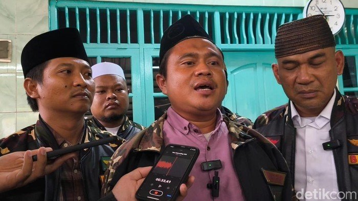 Korban Dugaan Penganiayaan Kecewa: Bahar bin Smith Tersangka, Namun Belum Ditahan