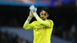 **James Trafford Menunjukkan Kebolehannya di Etihad Stadium saat Manchester City Dukung Salford City**