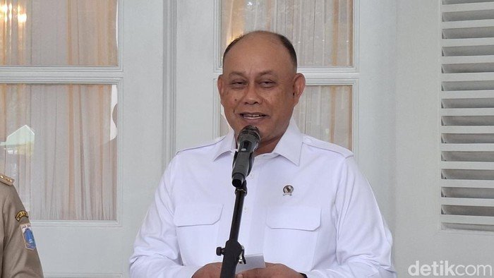 *Kepala BGN Klaim MBG Dongkrak Penjualan Otomotif di Indonesia*