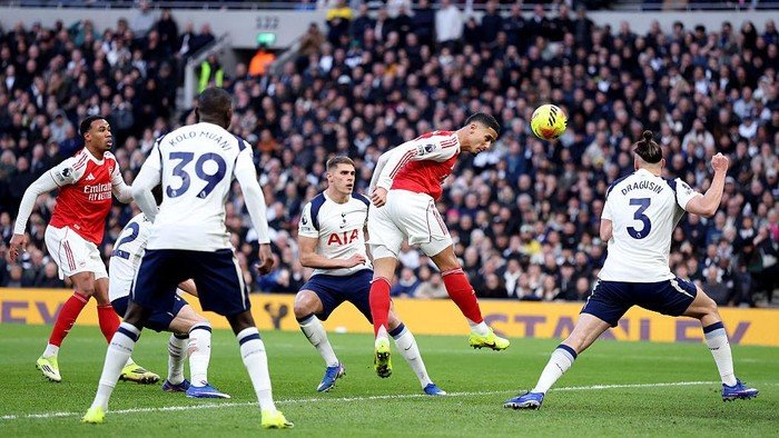 Tottenham dan Arsenal Berbalas Gol, Babak Pertama Segera Berakhir dengan Skor 1-1!