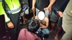 Warga Jogja Beraksi! Maling Tabung Gas Diamuk Massa dengan Stik Golf, Viral di Medsos