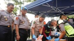 [Polda Riau Cek Urine Personel, Komitmen Bersih-bersih dari Narkoba]