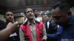 Saksi Ungkap Nadiem Transfer Dana Tambahan ke Stafsus Pakai Uang Pribadi, Bocor!