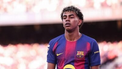 **Barcelona Vs Levante: Reaksi Yamal Setelah Diganti, Flick Sambut dengan Tenang**