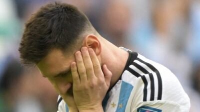 “Penyesalan Lionel Messi: Dari Kebanggaan ke Ketidakpastian, Mimpi yang Tergelap”