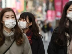 Krisis Populasi Jepang: Bayi Menyusut, Masa Depan Merosot!