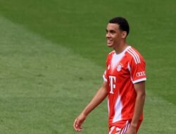 Jelang Der Klassiker: Tragedi Musiala – Gagal ke Dortmund Karena Bellingham?