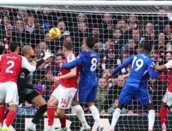 Arsenal Vs Chelsea: 2 Gol dari Corner, Pertandingan Seru di Babak I!