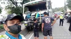 Truk Berlalu Tanpa Henti, Lalin di Jakbar Terjebak Karena Kecelakaan Tabrak Pembatas