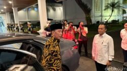 “Jokowi Tiba di Istana, Penuhi Undangan Prabowo”