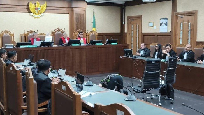 Junaedi Saibih Bersyukur Divonis Bebas dalam Kasus Suap dan Rintangan Penyidikan: Kisah Hukum yang Mengejutkan