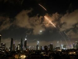 **Serangan Rudal dari Iran dan Lebanon Bikin sirene Raung di Seluruh Israel**