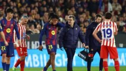 “Flick Murka Lihat Pemainnya Bertumbangan: Tragedi Tak Terduga di Lapangan!”