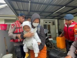 Banjir 1 Meter di Ciledug: Brimob Selamatkan Anak-Anak Hingga Bayi dari Perumahan Duren Villa