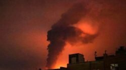 **Israel Serang Depot Minyak Iran, Kebakaran Besar Landa Teheran**