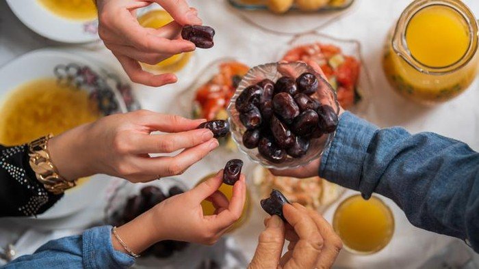 **Jadwal Buka Puasa Jakarta dan Sekitarnya Hari Ini 8 Maret 2026: Waktu yang Ditunggu-Tunggu Saat Ramadan!**