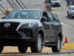 “Tiap 3 Mobil Baru di Jalanan Indonesia, Salah Satunya Toyota! Ini Alasannya Mengapa!”