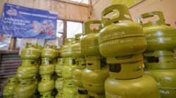 **Pria Nyaris Tewas Dihantam Tabung Gas 3 Kg oleh Pedagang Gas LPG karena Ditagih Uang**