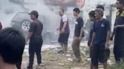 Duh! Mobil Terbakar Gara-gara Bocil Bakar Kertas: Kebakaran SUV di Jalan Bangka 9