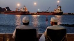 Krisis di Selat Hormuz: Kapal Tanker Minyak Terancam Perang?