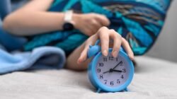 Tidur Kurang dari 7 Jam? Ini Risiko Fatal yang Menyertainya