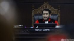 “Anwar Usman Pamit dari MK: Ini Sidang Terakhir, Saya Mohon Maaf”