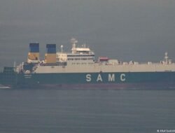 **Iran Tutup Selat Hormuz, Trump Ancam Konsekuensi bagi Sekutu yang Tidak Mendukung**