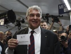 “Laporta Kembali Menyebut Messi, Apakah Ini Tanda Barcelona Akan Kembali ke Era Emas?”