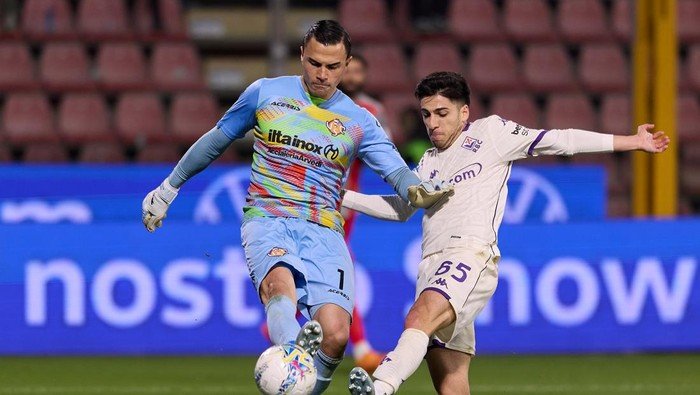 Emil Audero Muntahkan 4 Gol, Cremonese Terjerembab di Zona Degradasi