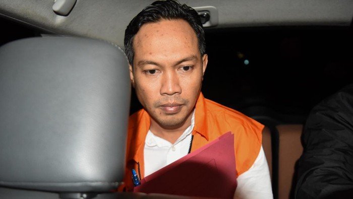 KPK Membongkar Sumber Dana Misterius Kadis, THR Bupati Cilacap Syamsul Jadi Sorotan!