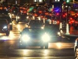 Gampang Silau saat Berkendara Malam Hari? Dokter Mata Sarankan Periksa – Update 1