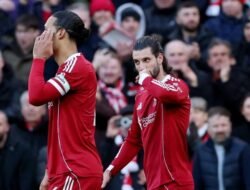 Slot Bantah Klaim Liverpool Main Sendiri-sendiri: Benarkah Tim Ini Aneh?