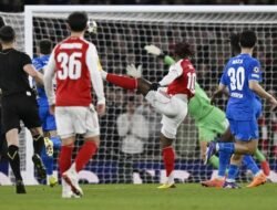 **Arteta: Momen Magis Eze Membuka Pertandingan Arsenal vs Leverkusen**
