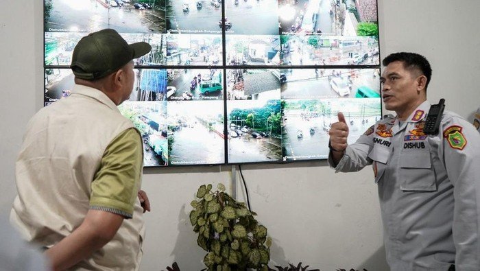 **Waka DPR RI Cucun Ahmad Syamsurijal Pantau Arus Mudik 2026 di Jawa Barat, Ini Langkahnya!**