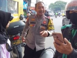 Gadis Ini Nangis Ditinggal Pacar di Gunung Putri, Diantar Warga ke Pos Polisi – Update 1