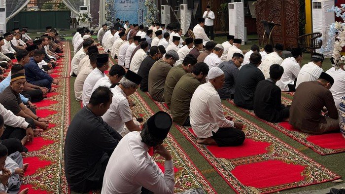 SBY dan AHY Berbagi Doa di Cikeas, Bogor, dalam Momentum Idul Fitri